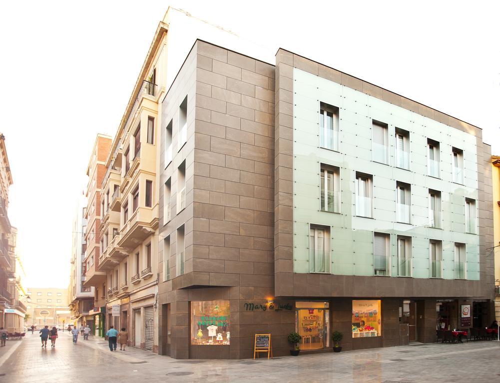 Urbanliving Fajardo Apartment Malaga Room photo